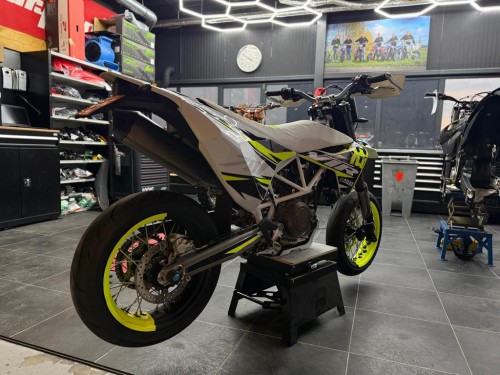 Husqvarna Supermotard Sm 701 Supermoto VTR Style no 690 smc Smc R