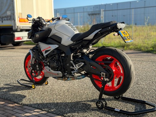 Yamaha Tour MT-10 ABS Naked Nardo Akrapovic