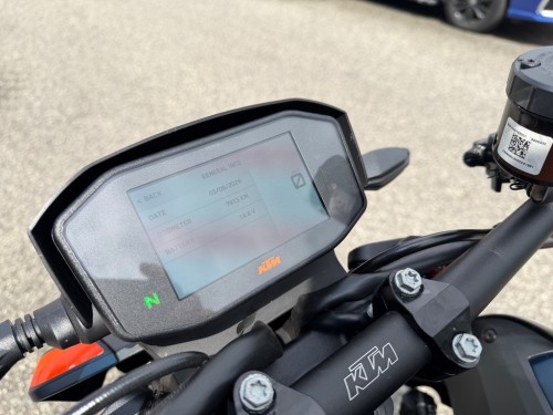 KTM 890 Duke R ABS NIEUWSTAAT 24 maand GARANTIE