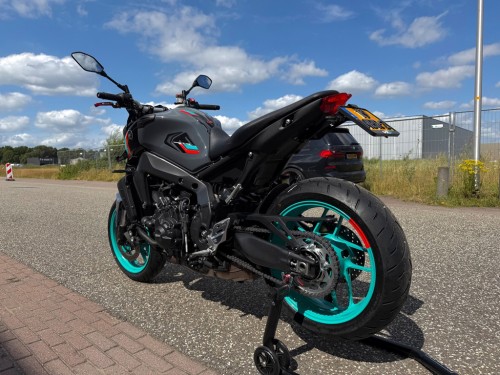 Yamaha MT-09 Naked bike 2023 Quick shifter Garantie mogelijk