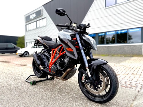 KTM Naked 1290 SuperDuke R ABS Track pack Black edition GARANTIE Mogelijk