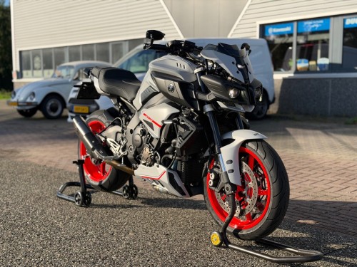 Yamaha Tour MT-10 ABS Naked Nardo Akrapovic