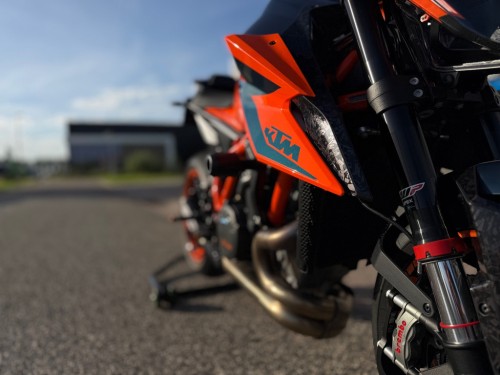 KTM Tour 1290 SuperDuke R ABS gen 3 Track & Tech pack SUPERDEAL!