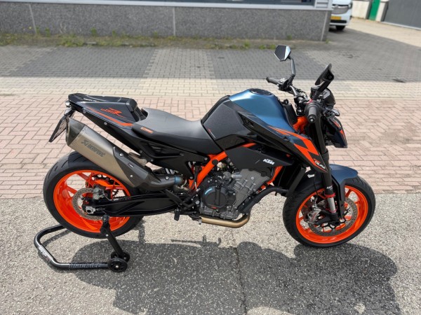 KTM 890 Duke R ABS NIEUWSTAAT 24 maand GARANTIE