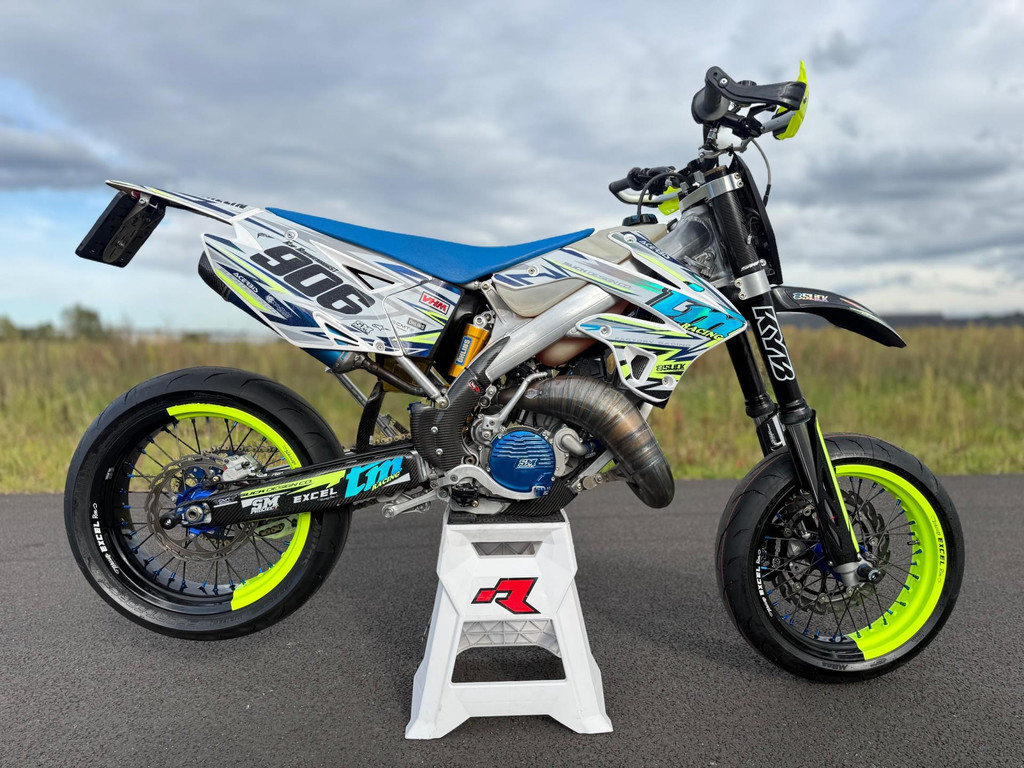 TM SMR En 125 model A1 rijbewijs Supermoto Supermotard TOPTAAT!