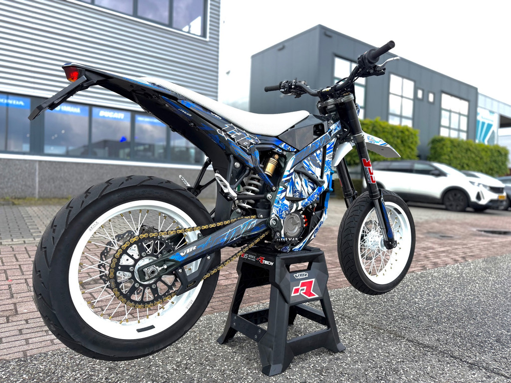 Sur-Ron Supermoto Ultra Bee 60 pk A1 rijbewijs Supermotard