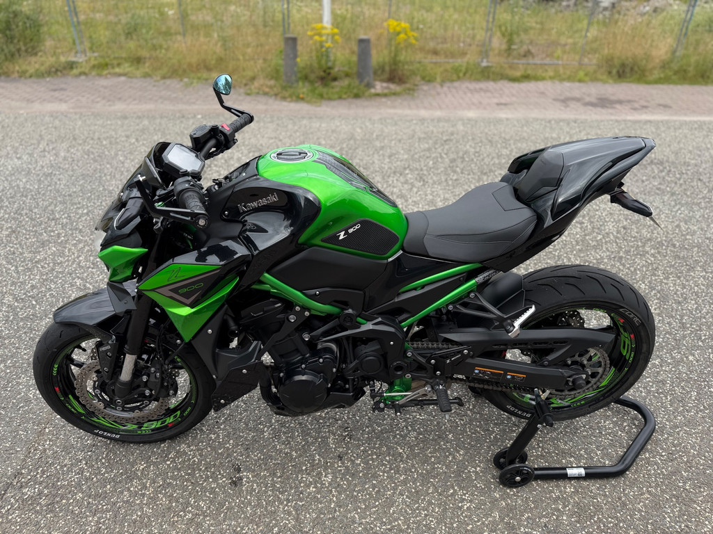 Kawasaki Z900 naked Quick shifter Side wings enz